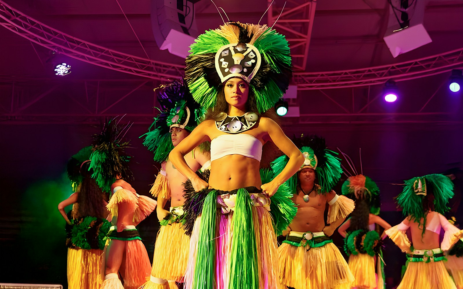 Kalamaku show costumes