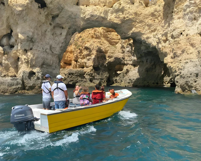 From Lagos: Ponta da Piedade Private Cruise (Product 50250)