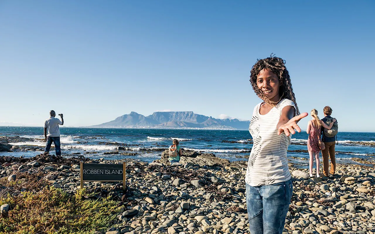 guidet tur til robben island med hotelltransport og returbåt fra cape town-6