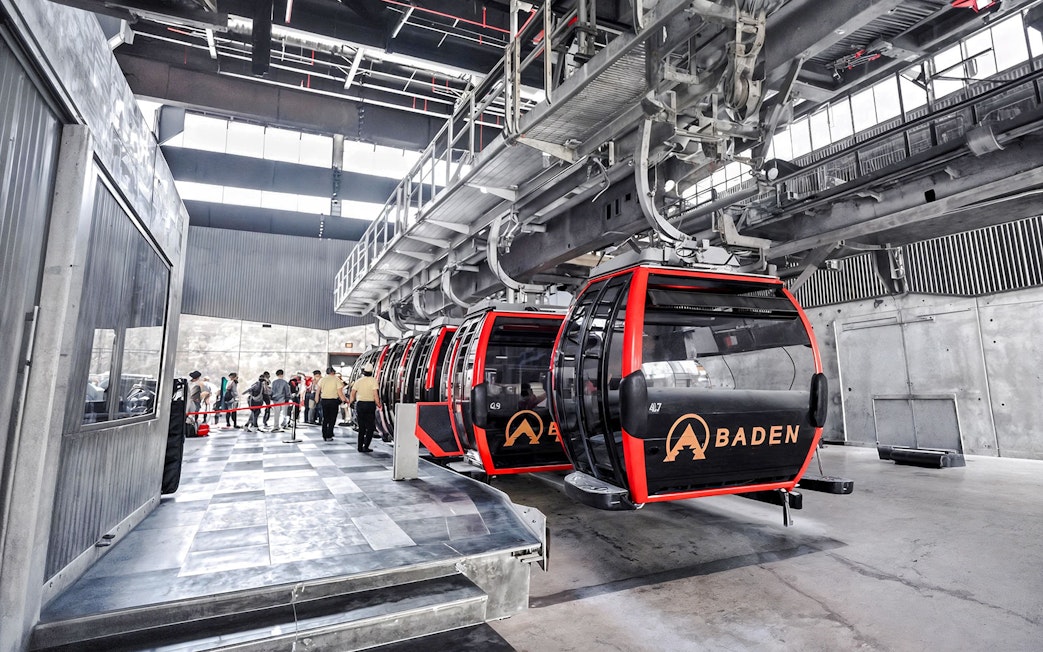 People waiting at Ba Den Mountains cable car station.