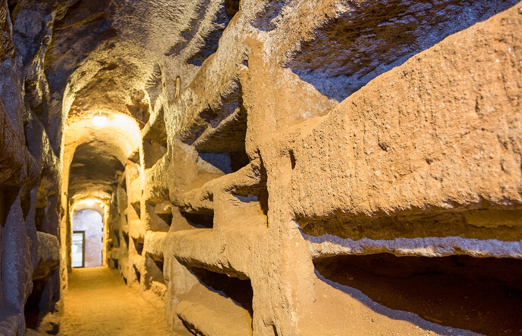 Roman Catacombs Intricate Tunnels