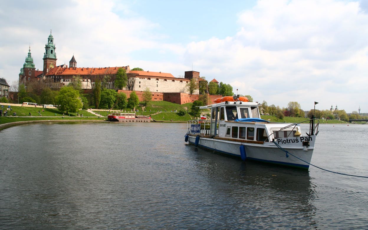krakow vistula river sightseeing cruise showcasing city landmarks and historical highlights-1