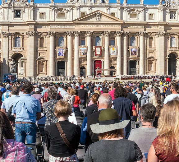 Crowd gathered at St. Peter's Basilica for Vatican Jubilee event.
