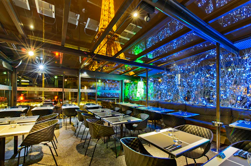 Dinner at Le Bistro Parisien with Seine River Cruise
