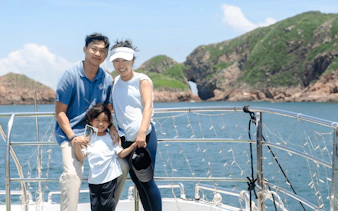 yachtcruise mellom øyene i sai kung, hongkong, til yim tin tsai med smaksprøver på hakka-snacks-5