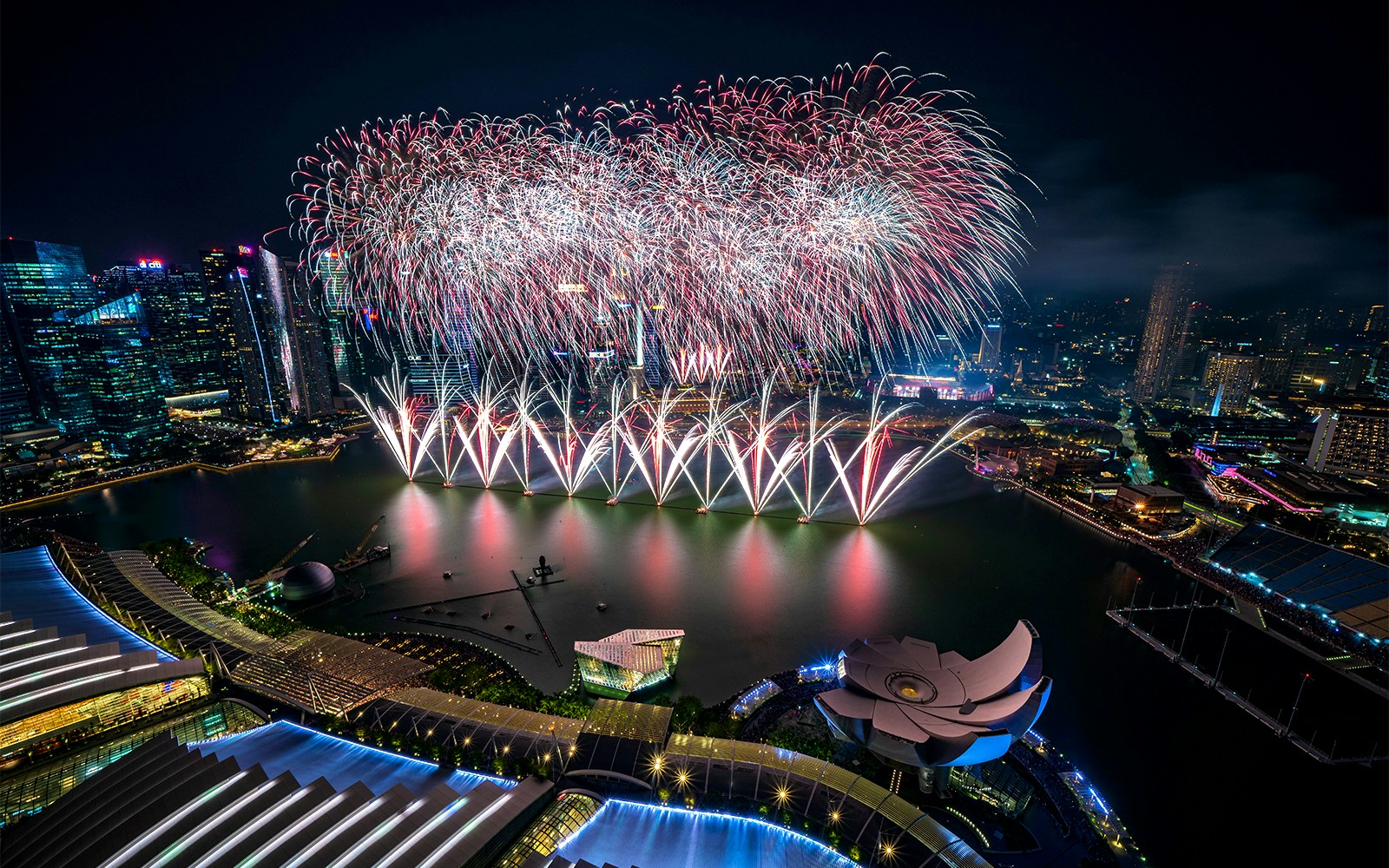 River cruise in Singapore on New Year