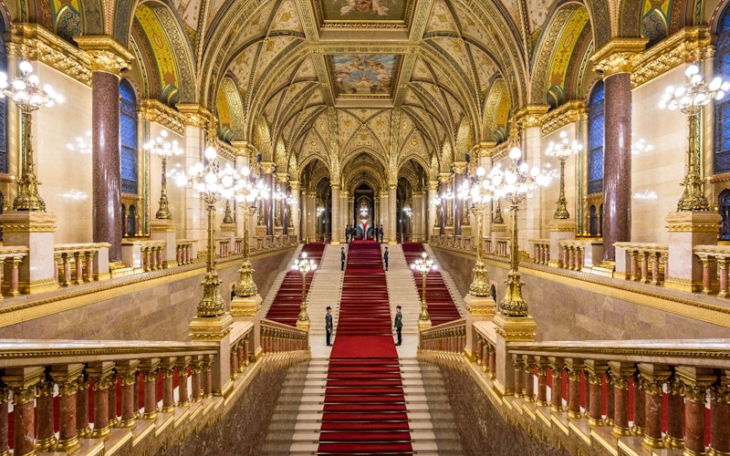 Combo (Save 8%): Hungarian Parliament Multilingual Audio Guided Tour + Széchenyi Spa Entry Tickets — gallery 2