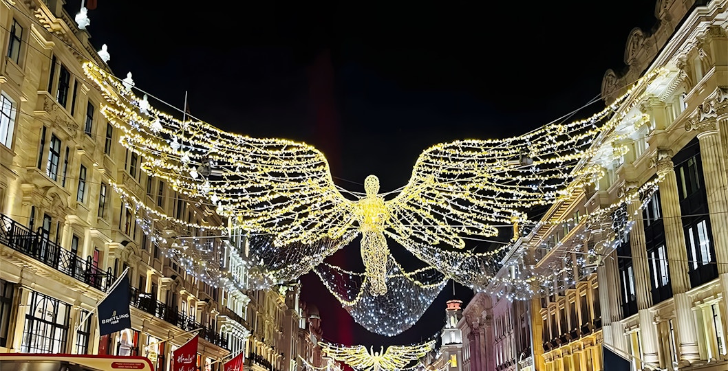 christmas lights bus tour london