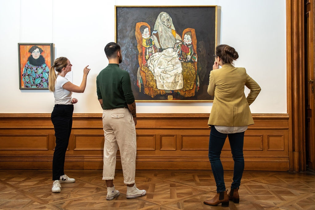 Belvedere Palace Vienna exterior with gardens, celebrating 300 years as an art venue.