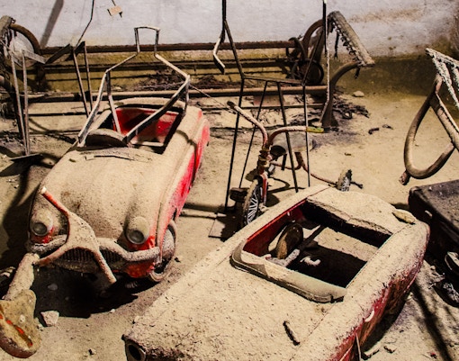 Naples Underground tour showcasing ancient ruins and artifacts from Piazza San Gaetano.