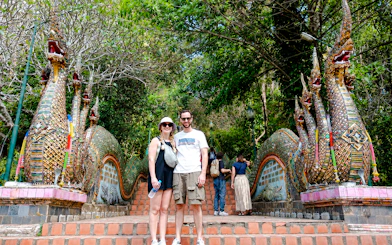 Chiang Mai Doi Suthep Temple and Wat Pha Lat Small-Group Guided Hike on Monk's Trail