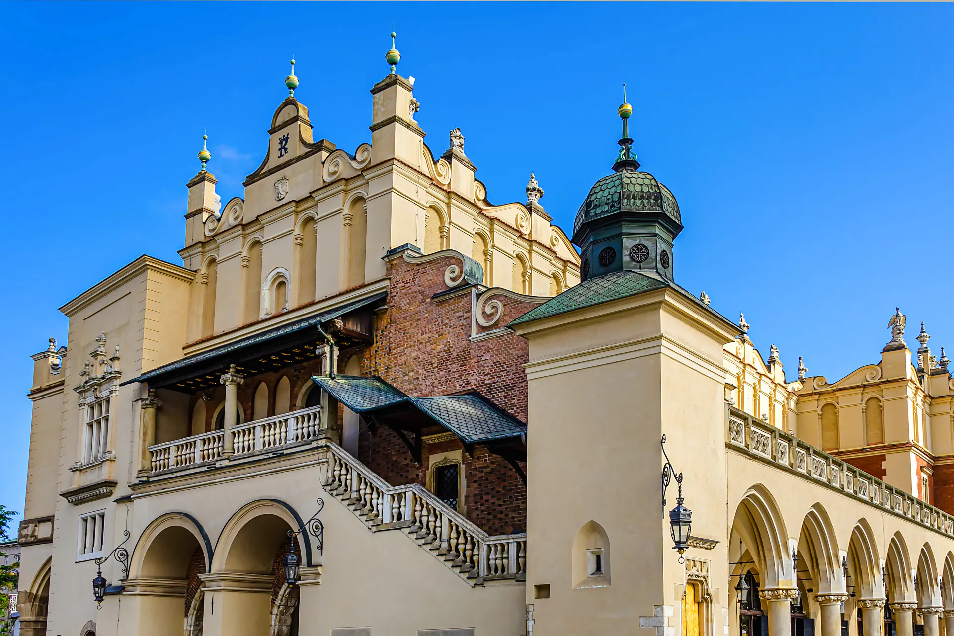 rynek underground museum skip-the-line private tour with krakow old town walking tour-6