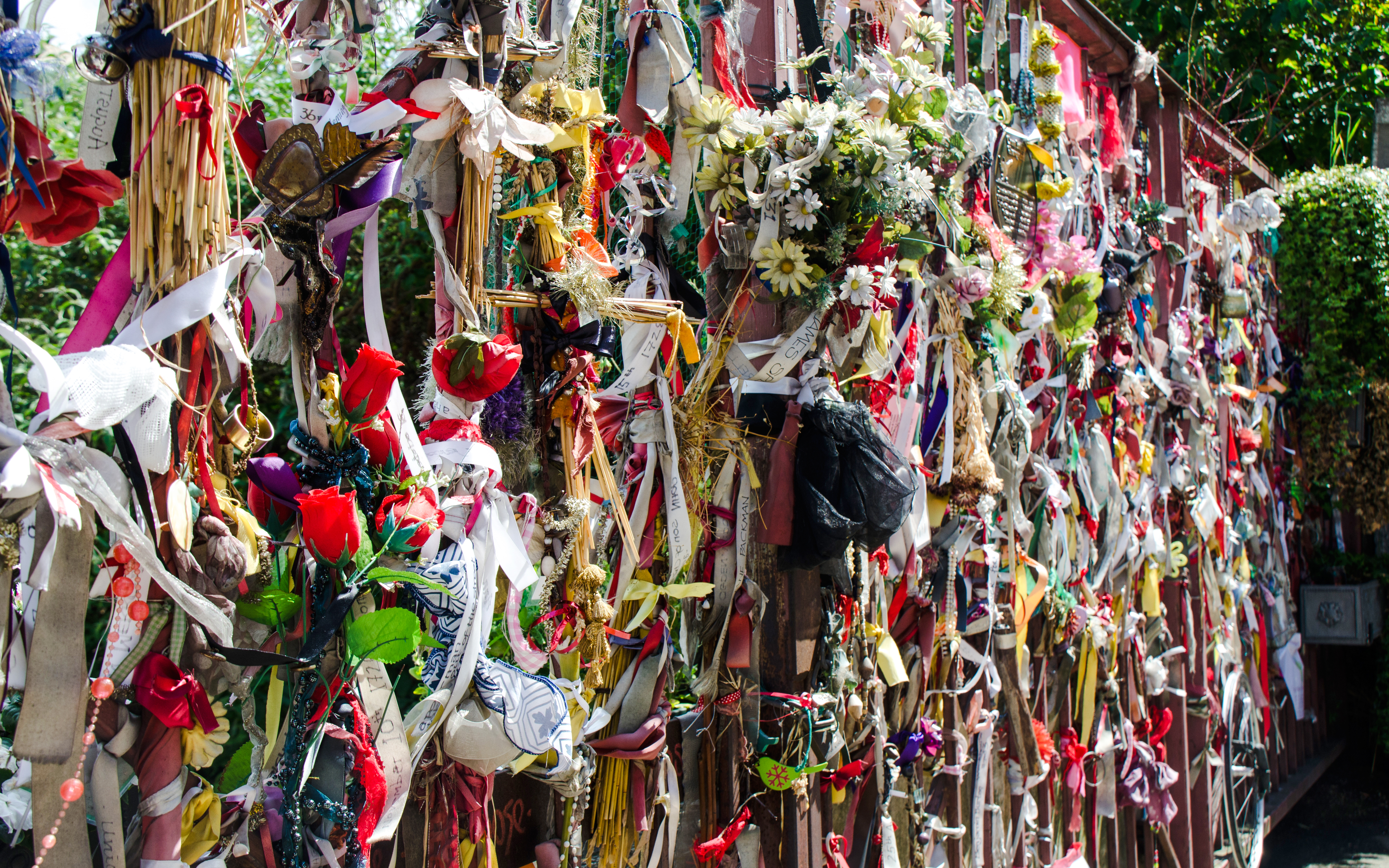 Crossbones Mezarlığı & Anma Bahçeleri