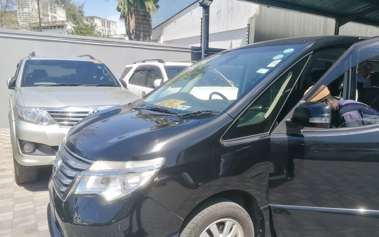 From Mombasa Airport: Diani Beach Minivan Transfer for Up to 5 (Product 56605)