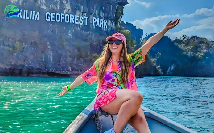 From Langkawi: Kilim Geoforest Park Mangrove and Island-Hopping Cruise with Hotel Transfers and Lunch