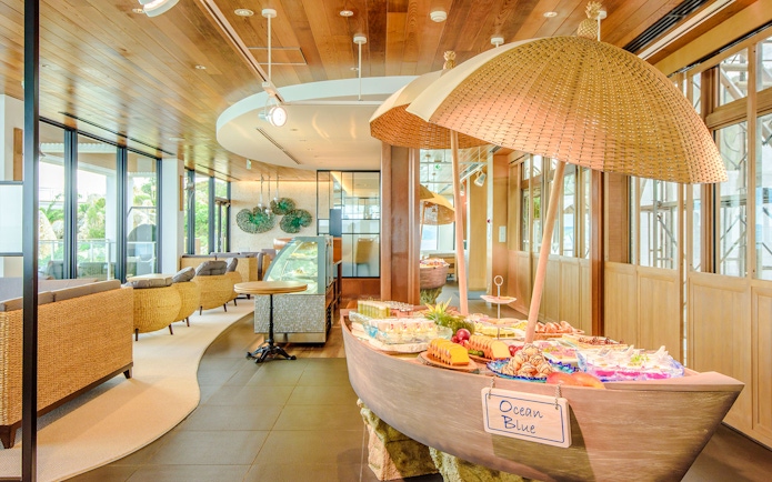 Boat-shaped buffet with desserts at Ocean Blue restaurant, Hakone Kowakien Yunessun.