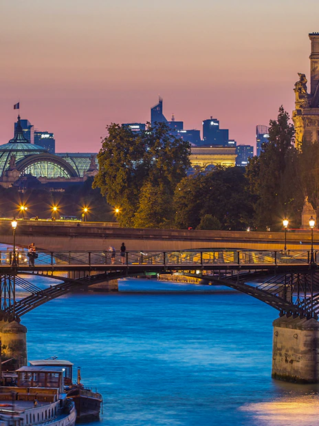 Seine Railing Discover Parisian Landmarks Aboard a Scenic Seine River Sightseeing Cruise