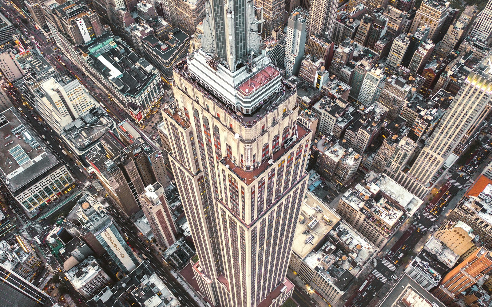 location of empire state building in new york