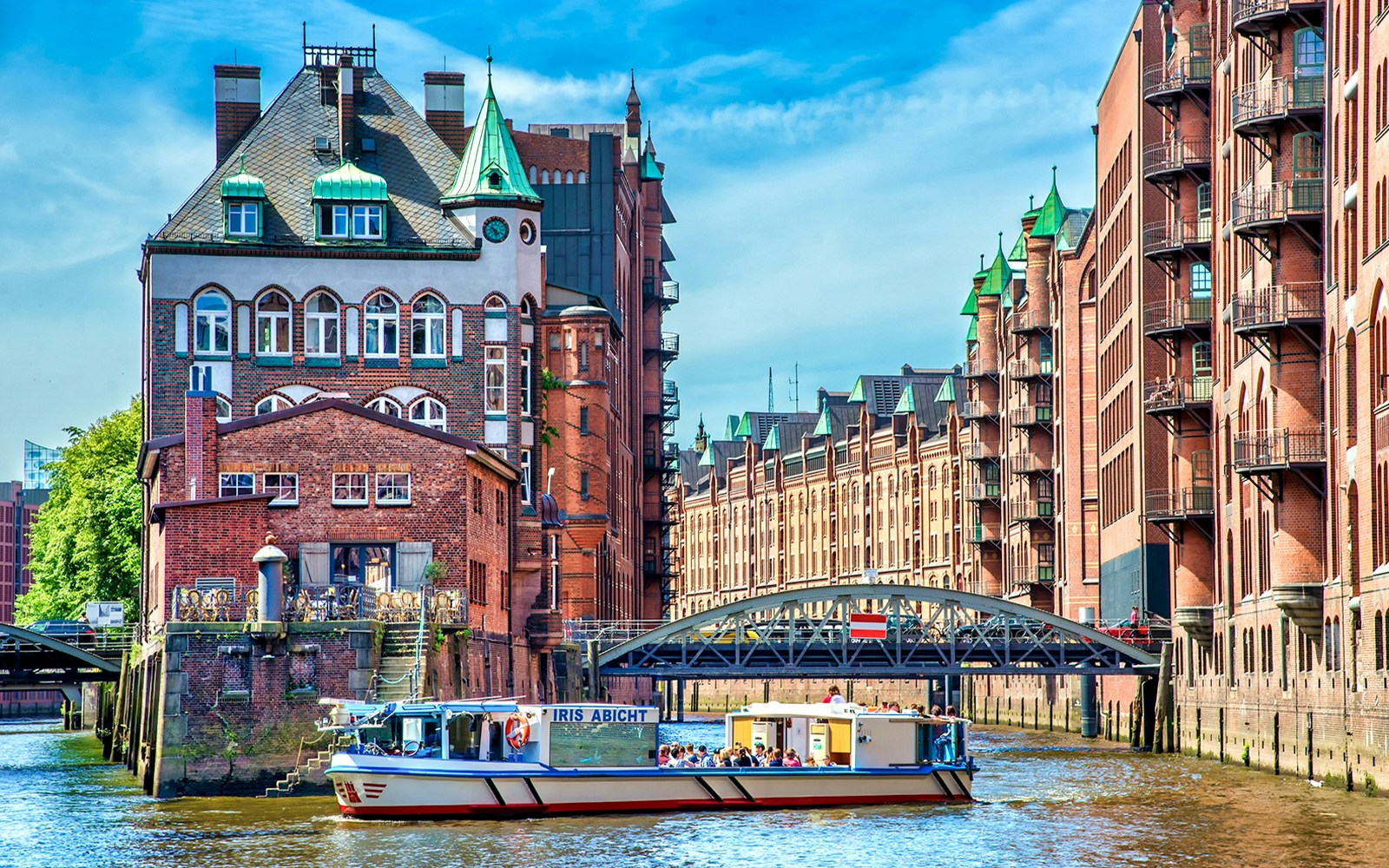XXL Hamburg Harbor Cruise in Speicherstadt