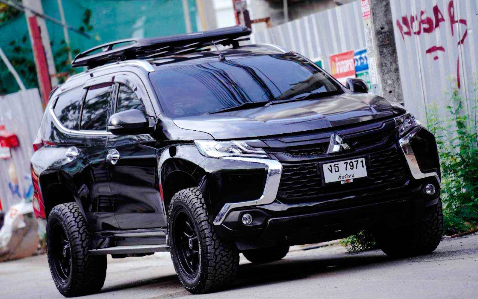 Bangkok Airports (BKK/DMK) to/from Bangkok Hotels Private SUV Transfer Image 2