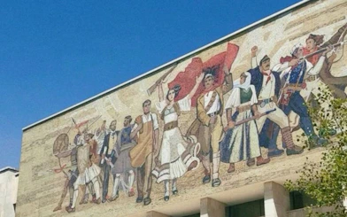 Tirana Street Food and Landmarks Guided Walking Tour – 6 Dishes, 1 Sweet, Dhalle, and Water