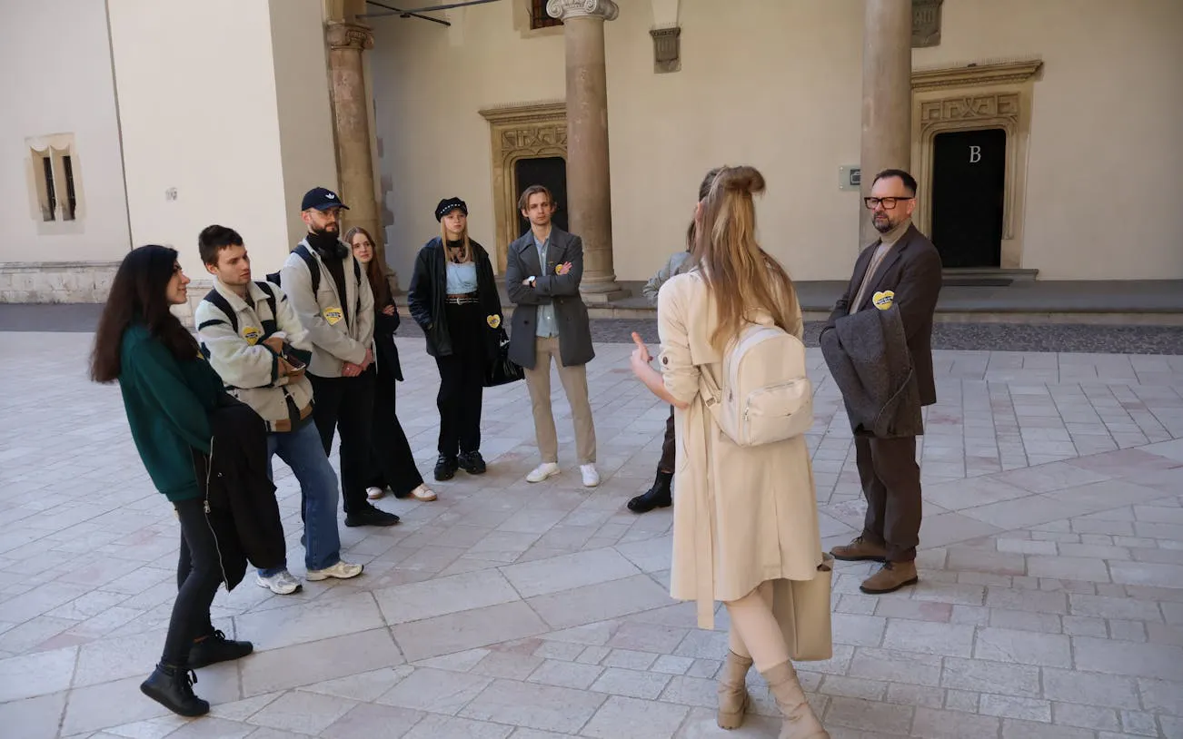 rundgang zur frauengeschichte auf dem wawel-hügel-6