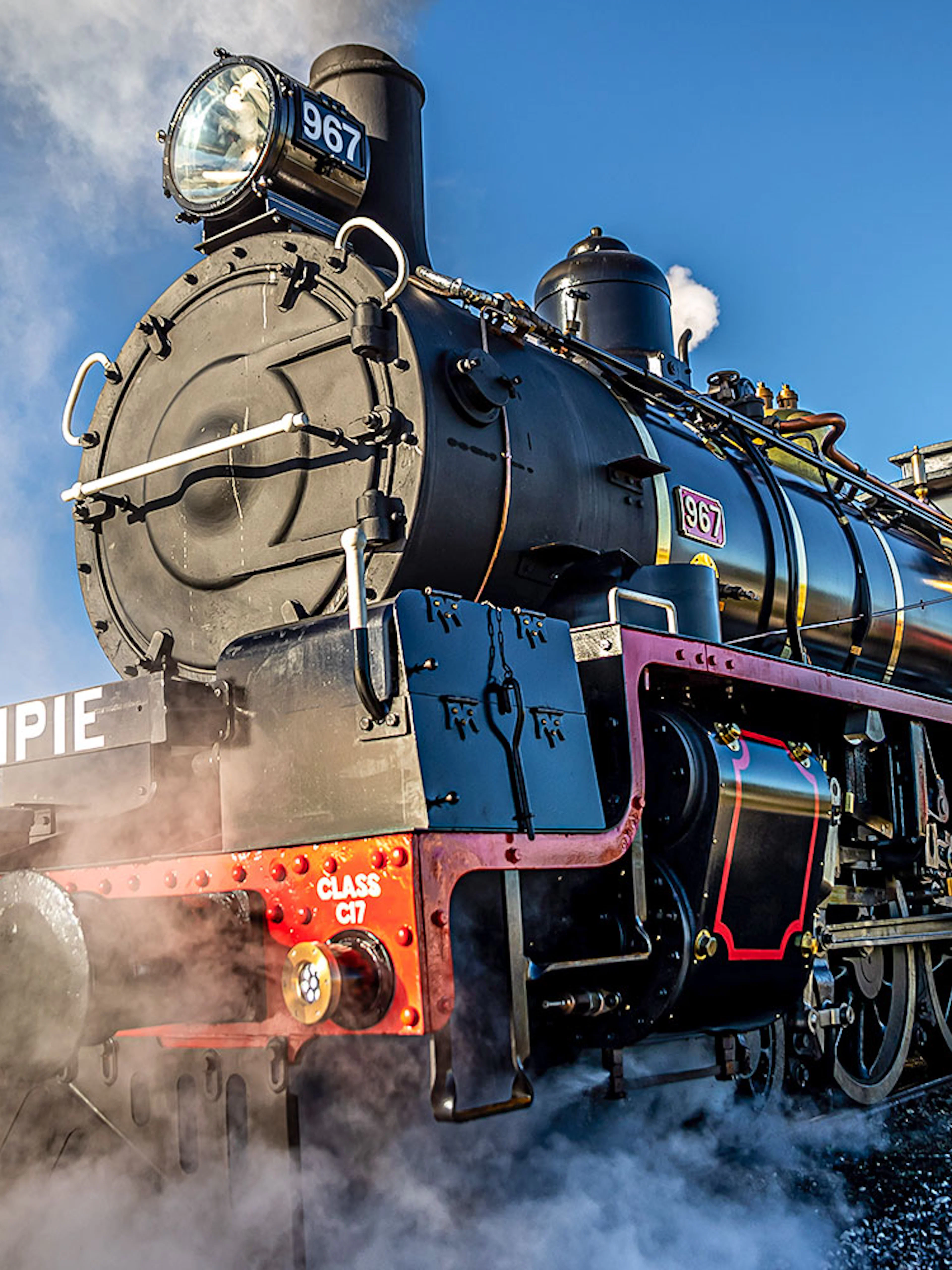 Mary Valley Rattler steam train departing Gympie station.