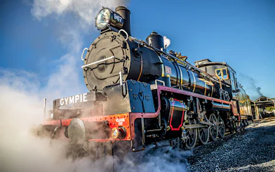 Mary Valley Rattler steam train departing Gympie station.