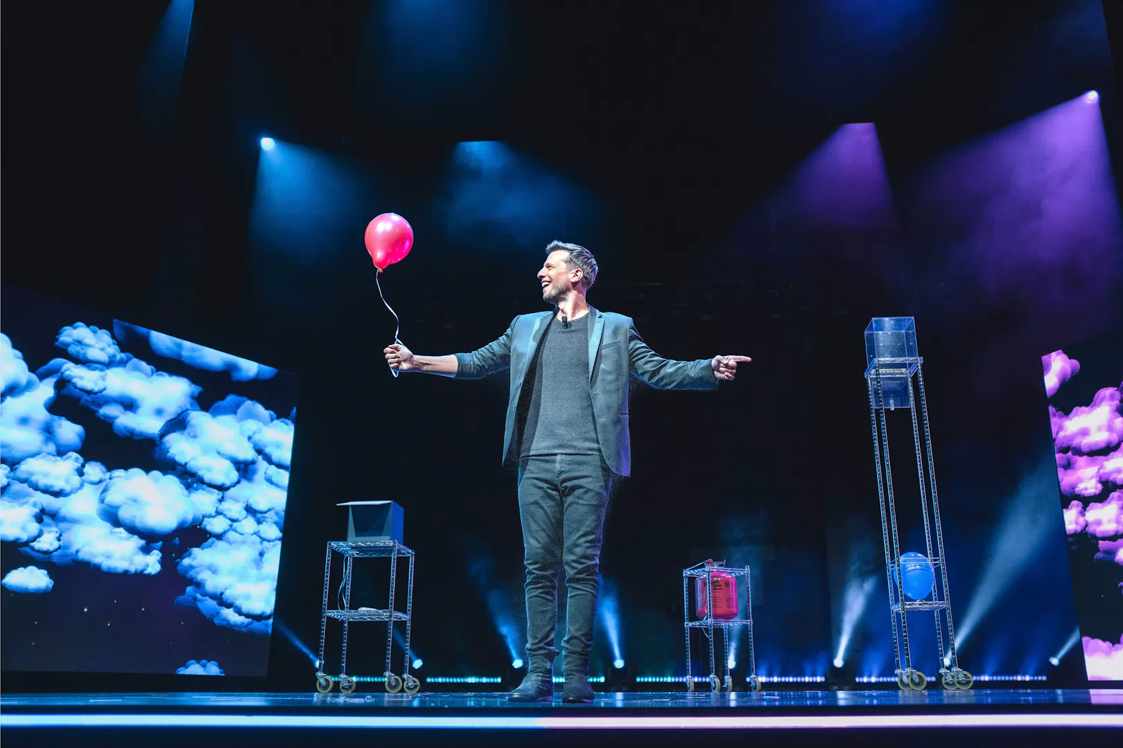mat franco - magic reinvented nightly-3