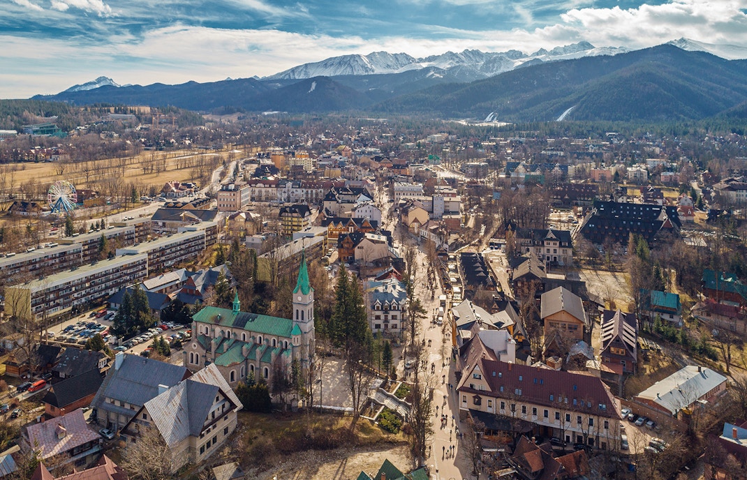 Krakow: Tickets to Chocholow Thermal Baths with Hotel Transfers