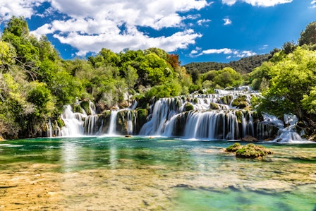 From Zagreb: Full-Day Trip to Plitvice Lakes National Park and Rastoke Village