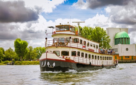 90-Min Rotterdam Harbor Cruise on a Historic Ship