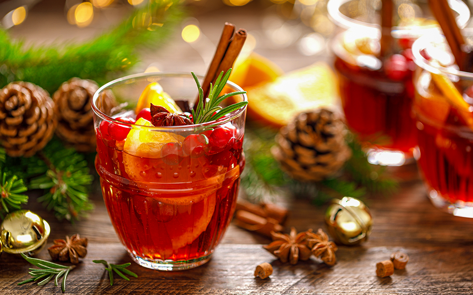 Seasonal delights in Montmartre during Christmas