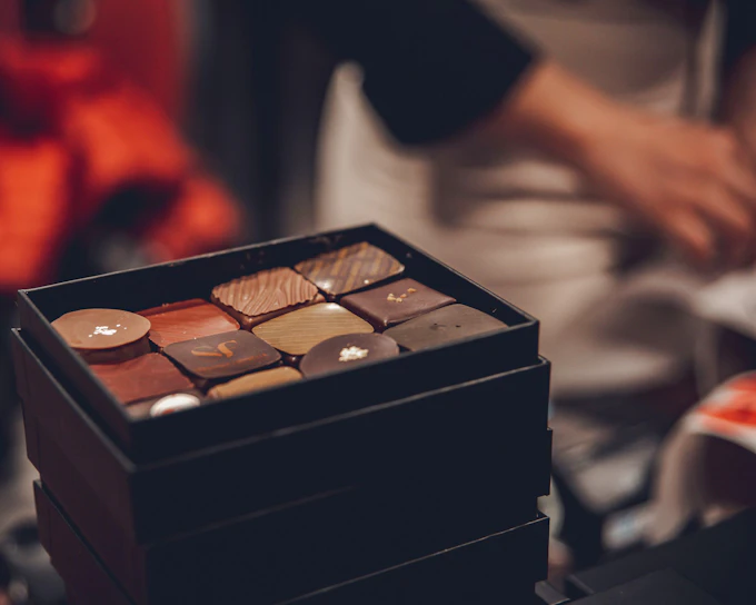 Paris Small-Group Covered Passages & Le Marais Walking Tour with Alain Ducasse Chocolate Tasting