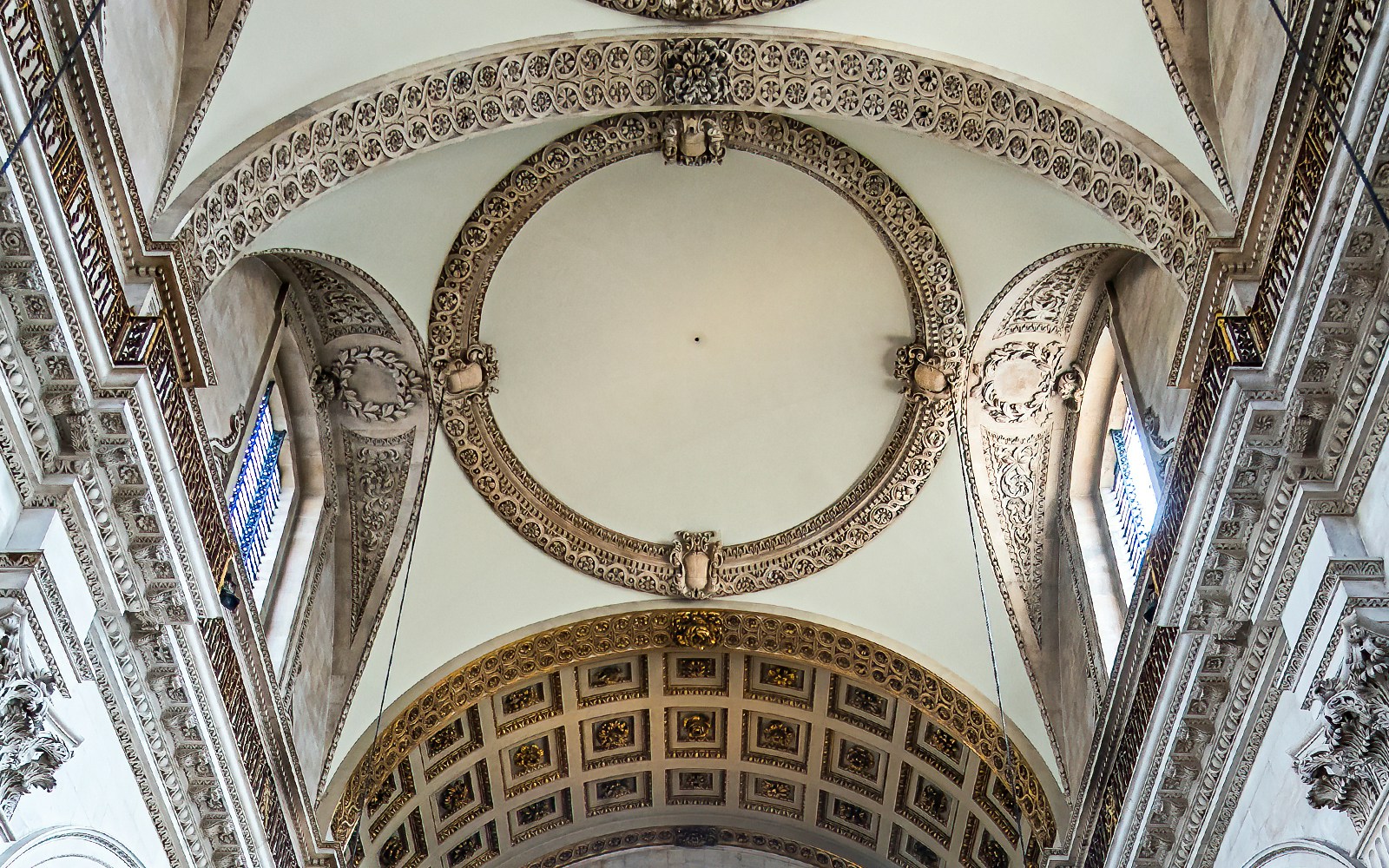 inside st paul's cathedral