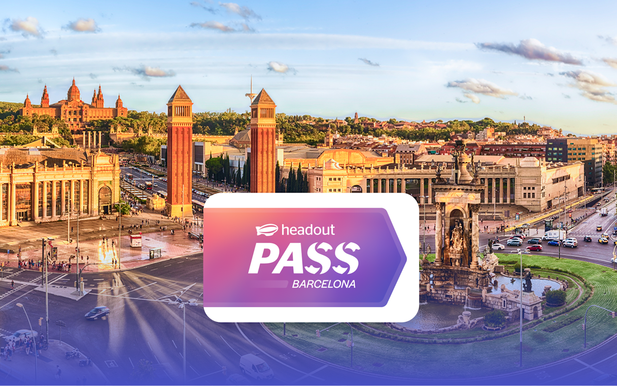 Barcelona cityscape featuring Plaça d'Espanya and Venetian Towers.