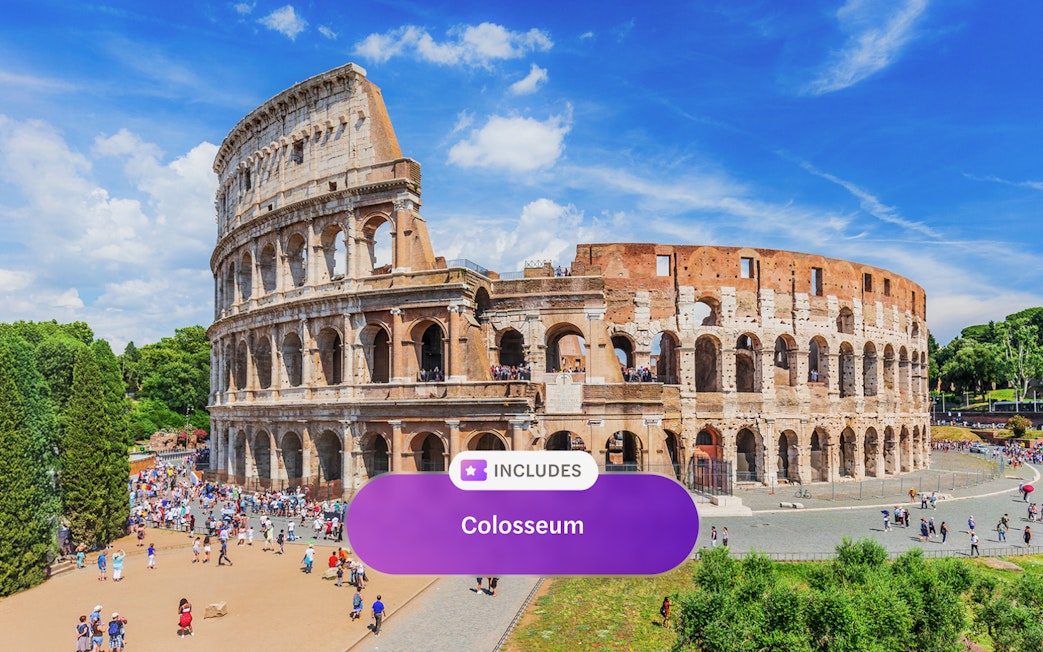Colosseum in Rome with tourists, accessible via Omnia Card and Roma Pass.
