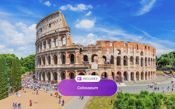 Colosseum in Rome with tourists, accessible via Omnia Card and Roma Pass.