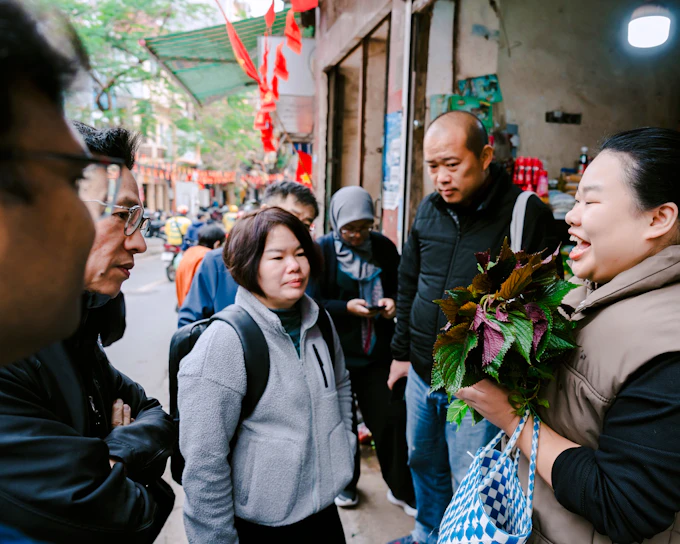 Hanoi Vietnamese Family Meal Cooking Class with Local Market Tour