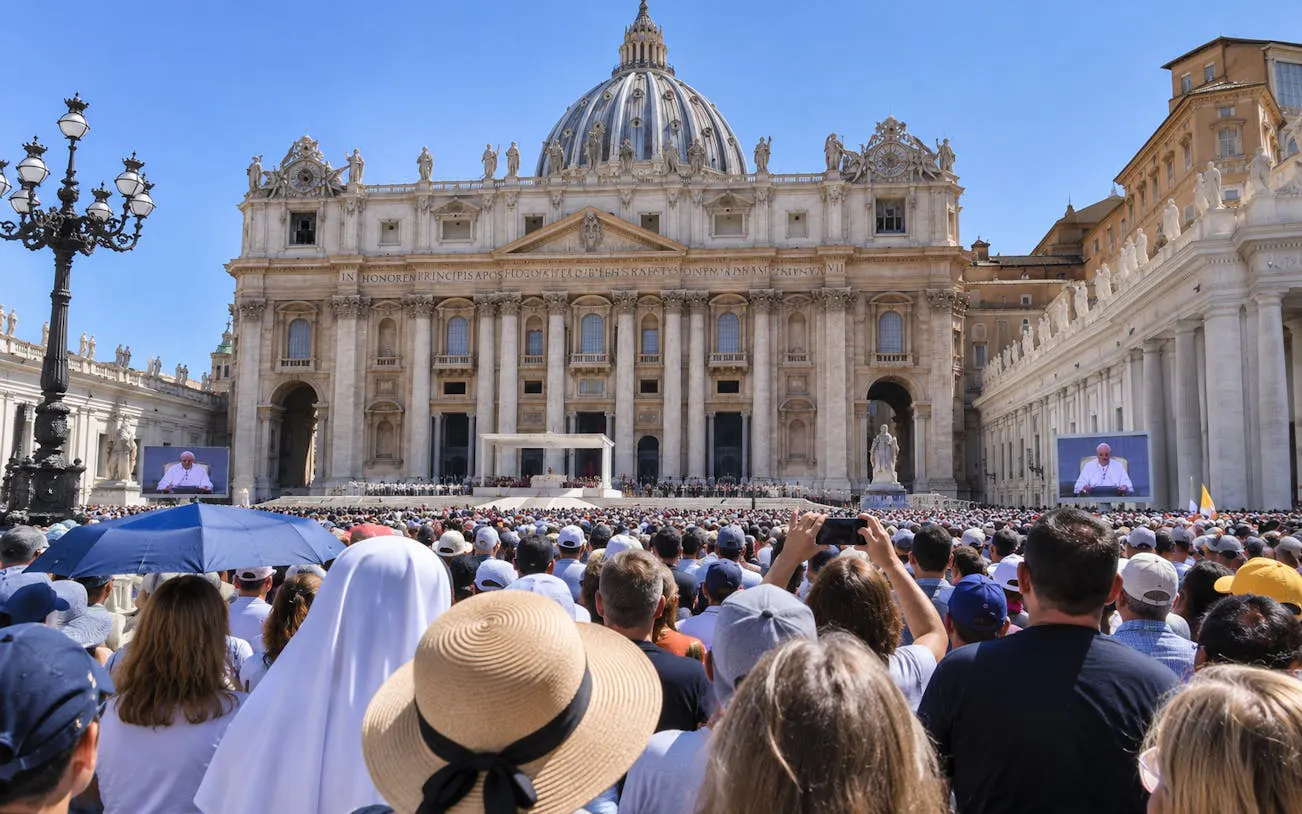 Crowd gathered at St. Peter’s Square for Papal audience, Vatican City.