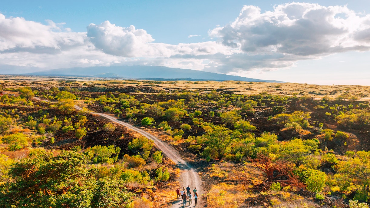 People on the guided tour: Maunakea Summit & Stars Giveback Experience