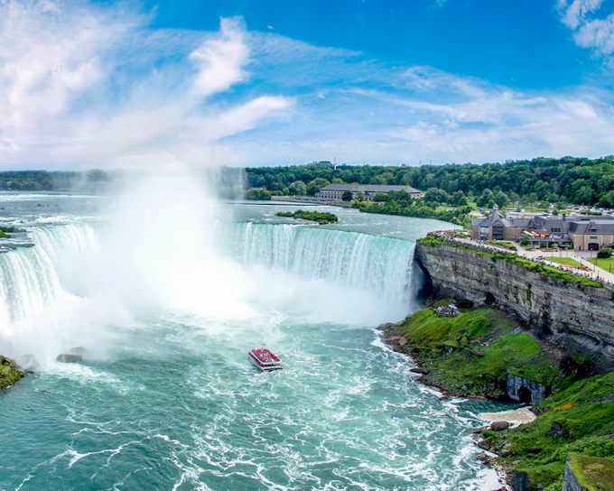 Niagara Falls Boat Ride and Journey Behind the Falls: Half-Day Tour