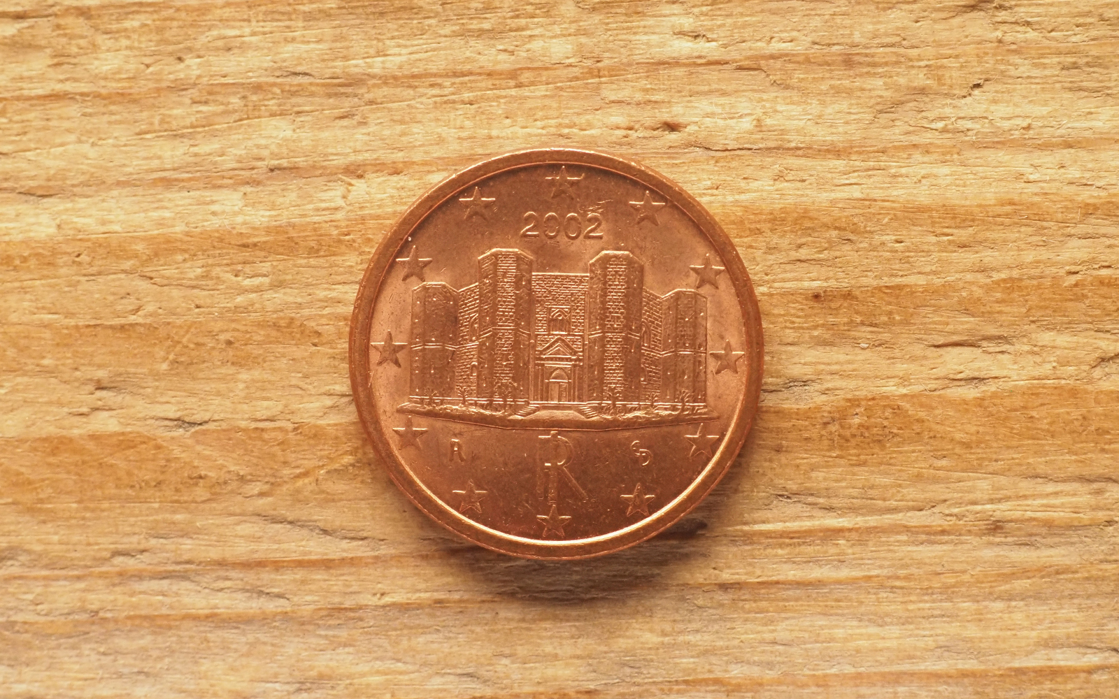 1 cent coin showing Castel del Monte, currency of Italy, EU