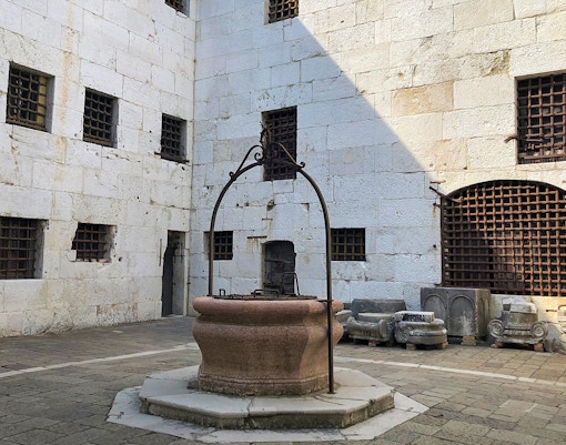 Secret itineraries tour