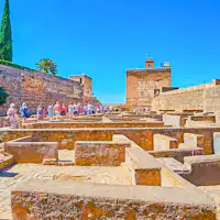Alcazaba Granada Plaza de Armas