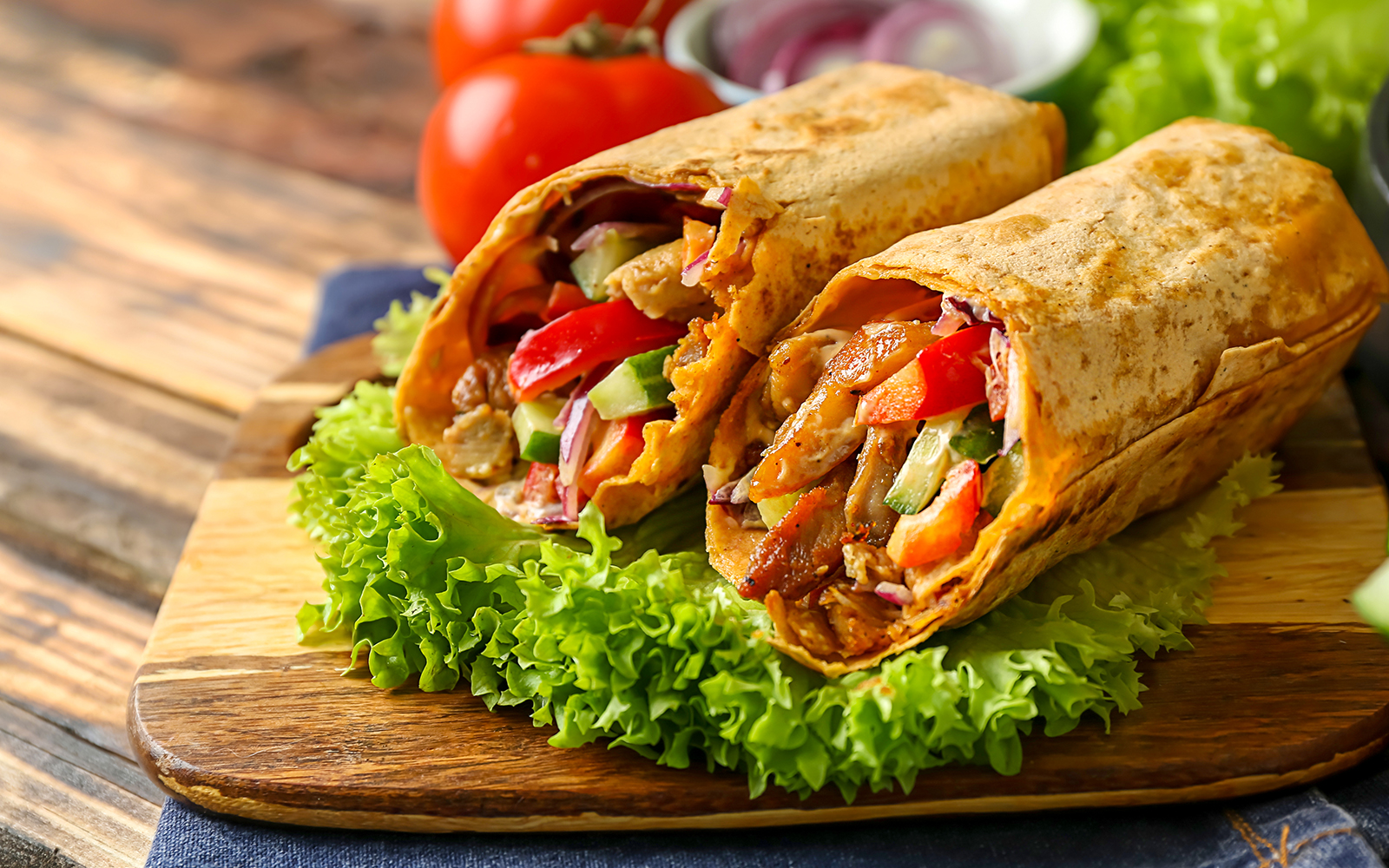 Shawarma being prepared at a street food stall in Istanbul, Turkey.