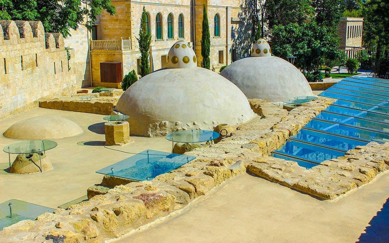cidade antiga de baku: ingresso para o banho do subsolo (yeraltı hamam)-3