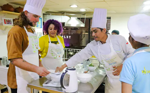 aula de culinária para fazer churros peruanos em lima-1