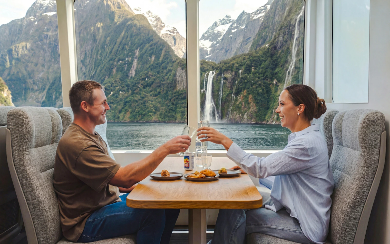 From Queenstown: Milford Sound Small-Group Tour with Captain's VIP Cruise (Product 56772)