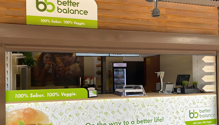 Better Balance food stall at Parque Warner Madrid's Old West Fresh Market.